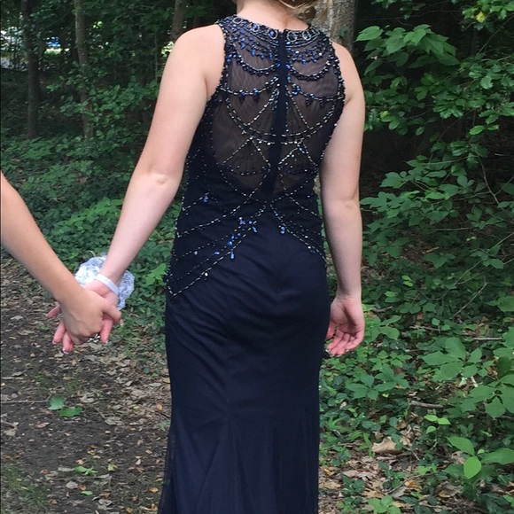 Size 6 Prom Dress - Picture 3 of 4